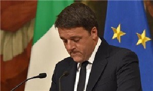 رنتزی نخست وزیر ایتالیا: شکست در همه پرسی را پذیرفت و فردا استعفا می‌کند