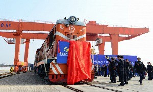 راه‌اندازی اولین قطار از چین تا انگلیس / قطار از ایران عبور نمی کند 