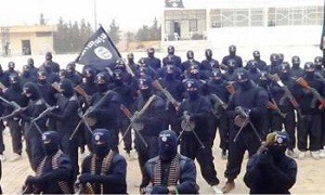 شبکه المیادین از آغاز حمله گسترده داعش در مثلث جولان، اردن و درعا خبر داد.
