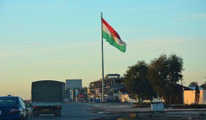 فرمان استاندار کرکوک برای برافراشتن پرچم منطقه کردستان بر ساختمان‌های دولتی استان