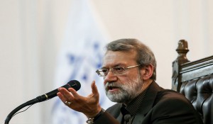  لاریجانی در افتتاحیه نمایشگاه نفت، گاز، پالایش و پتروشیمی: دستکاری کردن در توافق هسته‌ای می تواند مسائل جدیدی ایجاد کند