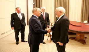 ظریف با پوتین دیدار کرد/   وزیر امور خارجه ایران که به سوچی سفر کرده دقایقی قبل با پوتین رئیس جمهور روسیه دیدار و گفت‌وگو کرد.