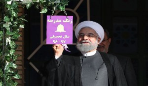  نواخته‌شدن زنگ یکی از مدارس تهران توسط روحانی 