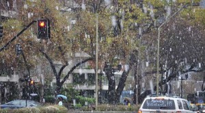 کاهش ۱۵ درجه‌ای دما در نوار شمالی کشور/ تداوم هوای خنک و بارندگی در تهران