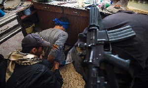 دستگیری داعشی ها در آشپزخانه