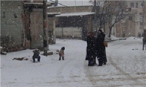 روایت بی‌پایان مظلومیت شیعیان سوریه  21 اتوبوس در برف و سرما منتظر مجوز خروج از فوعه و کفریا هستند