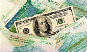 رویترز: افت واحد پول ایران در برابر دلار می‌تواند به تهدید علیه روحانی در انتخابات تبدیل شود