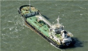 دزدان دریایی سومالی یک نفت‌کش بزرگ را ربودند