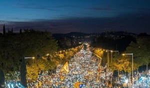 تظاهرات صدها هزار تن در بارسلون برای آزادی رهبران جدایی‌ طلب