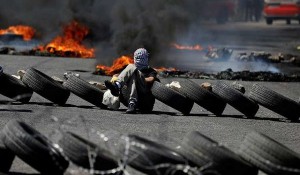  در پی «جمعه تایرها»، رژیم صهیونیستی ورود لاستیک‌های خودرو به غزه را ممنوع کرد.