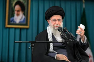 موافقت رهبر معظم انقلاب با عفو و تخفیف مجازات جمعی از محکومان