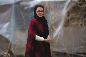 در کشور ما نویسندگی نه یک شغل، بلکه نوعی سرگرمی و تفنن است