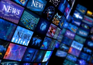 هویت‌زدایی و هویت‌سازی، راهبرد دشمن در جنگ نرم، ضرورت مقابله هوشمند با تبلیغات رسانه‌ای