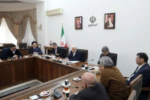 عارف: بدون گفت‌وگوی نخبگانی، فاصله دولت و مردم عمیق‌تر می‌شود